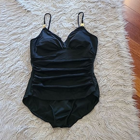 Miraclesuit Women's Plus Size One Piece Swimsuit - Tummy Control Underwire Sweetheart Neckline